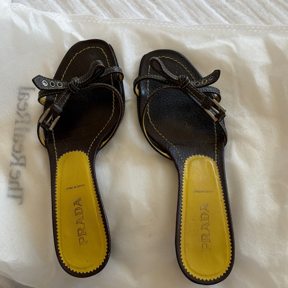 Prada Women's Black and Yellow Bow Sandals